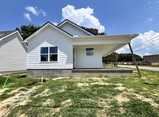 135 Edgewood Ave, Jackson, TN 38301