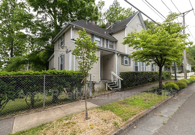 820 Luttrell St #1 — Photo 26