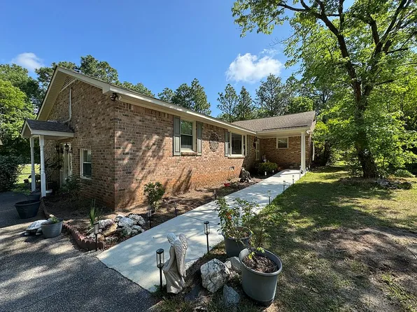 1935 Leander Dr, West Columbia, SC 29172