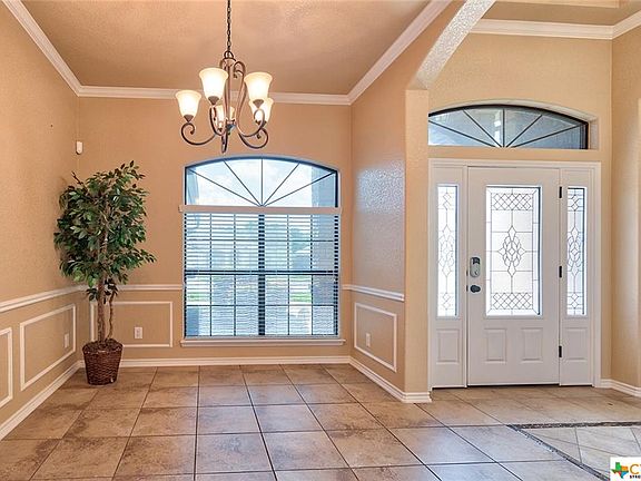 2nd image of 2032 Chinquapin Ln
