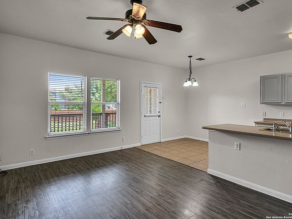 5th image of 4003 ST CHARLES BAY #4003