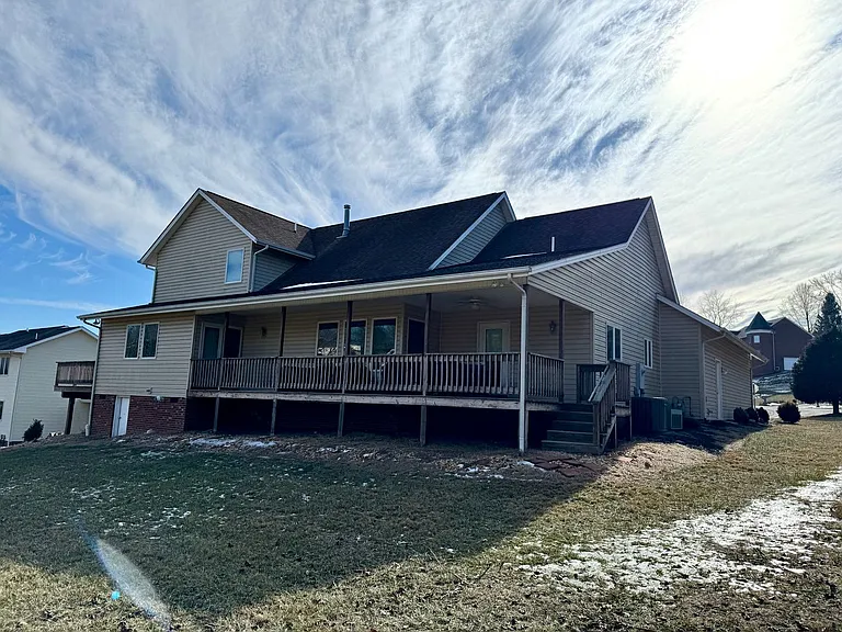 601 Leisure Ln — Photo 3