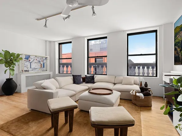 714 Broadway APT 10, New York, NY 10003