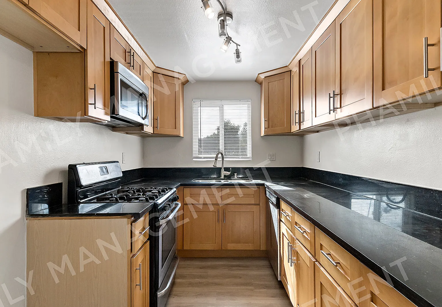 6414 York Blvd — Photo 4