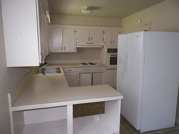 5th image of 5872 NW Dearborn Ave