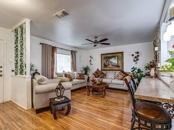 5th image of 5543 Knoll Krest Dr