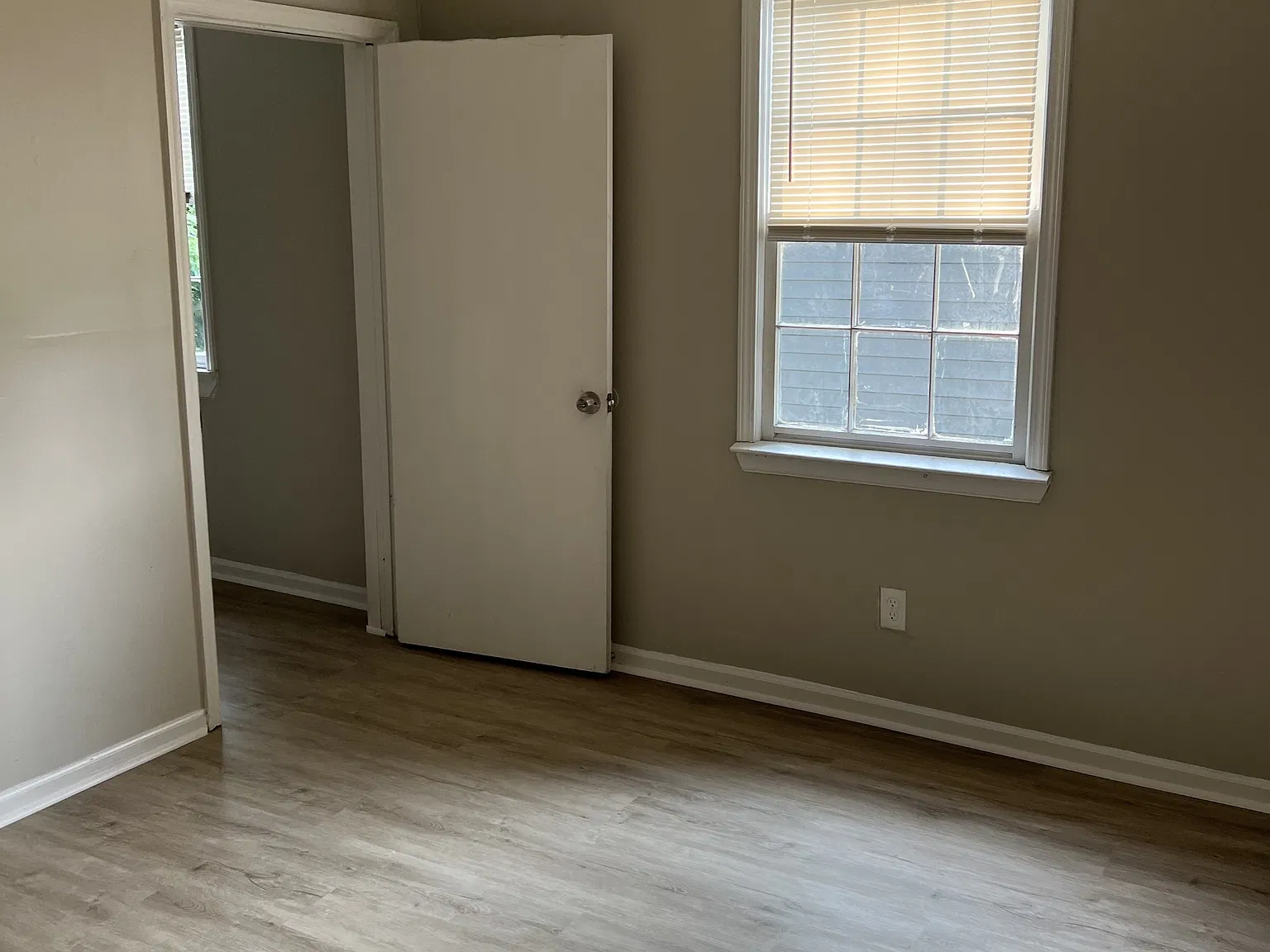 313 Dix Street - 1 — Photo 2