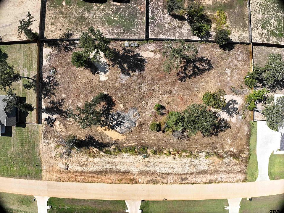 2nd image of 14438 Woodland Creek Dr