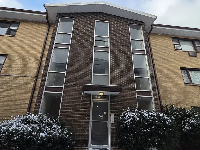 7822-7824 S South Shore Dr — Photo 13