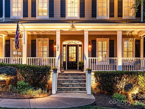 4th image of 124 Grove Creek Ln