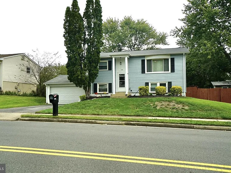 12913 Kerrydale Rd — Photo 1