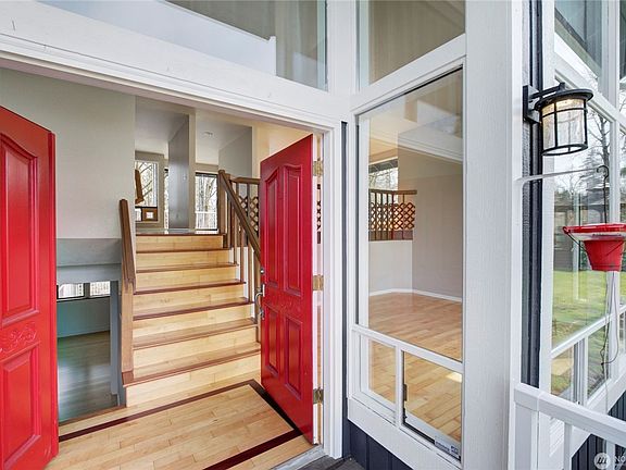 2nd image of 17355 NE 17th Pl