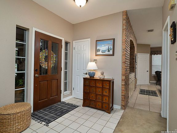 4th image of 1103 Saxonhill