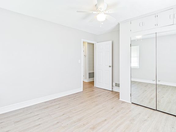 5th image of 123 Freeman Ave