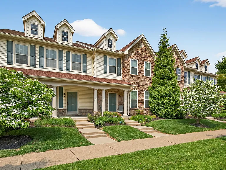 East Hills Townhomes at Bethlehem — Photo 20