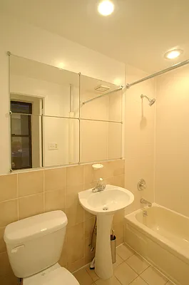 Rented by Nest Seekers International | media 12