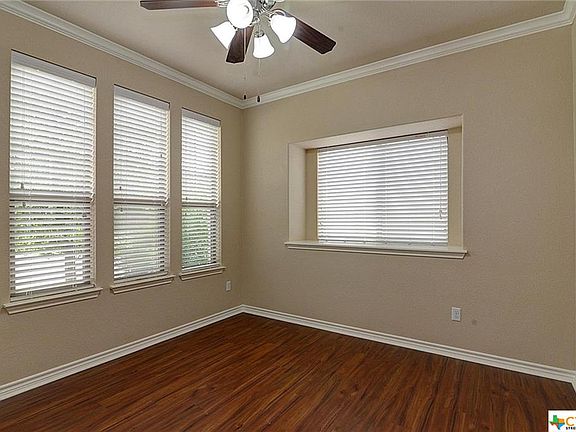5th image of 118 Old Settlers Dr