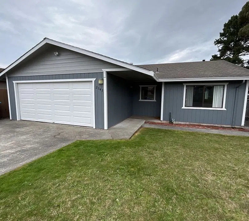 2347 Bayview Ln