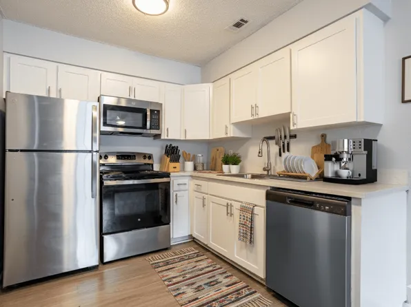 Fernwood Grove Apartments