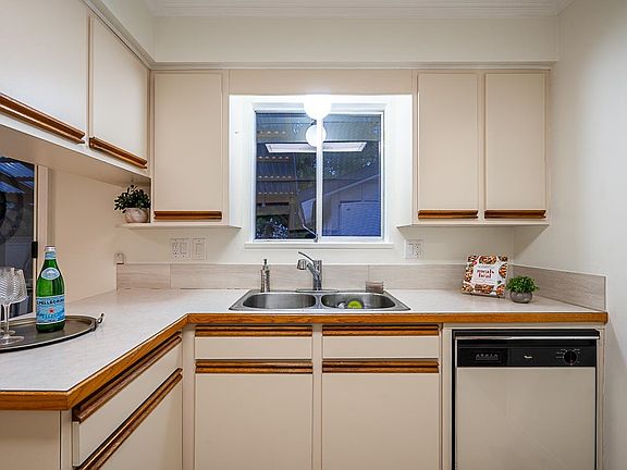 3rd image of 26981 28b Ave