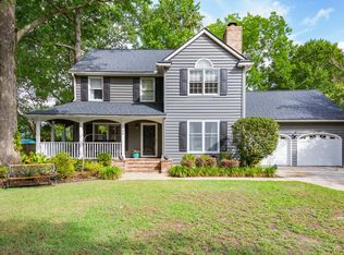 1688 W Sandcroft Dr, Charleston, SC 29407