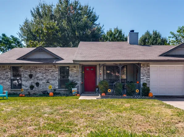 2404 Palo Alto Dr, Arlington, TX 76015
