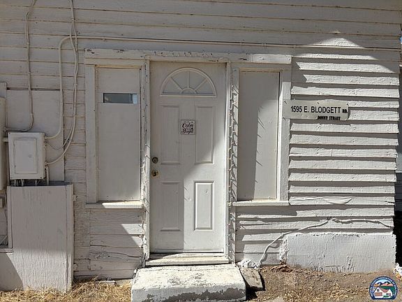 2nd image of 1595 Blodgett Rd