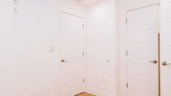 Rented by Nooklyn NYC LLC | media 18