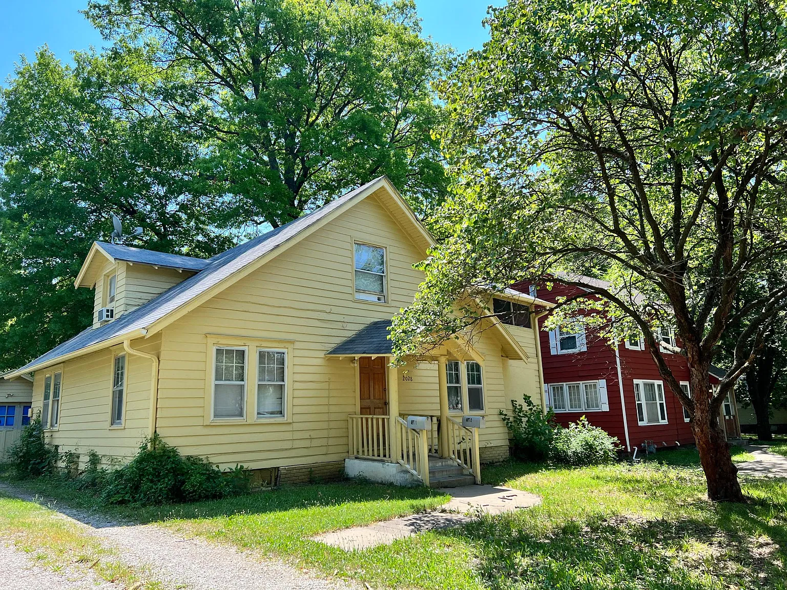 2 bed, 1022 sqft, $900 — Photo 2
