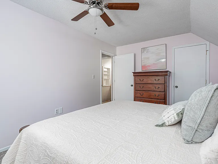 Upstairs king bedroom