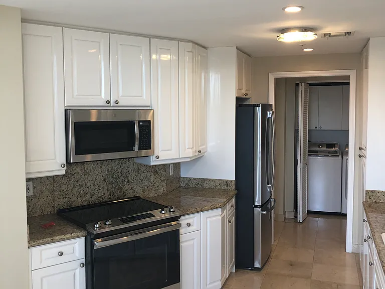 848 Brickell Key Dr #1505 — Photo 27
