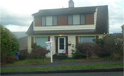 3rd image of 4538 W Laurel Dr NE
