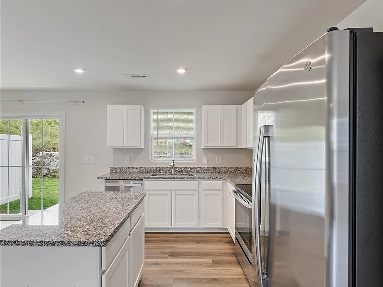 1607 Mountain Ash Ln — Photo 14