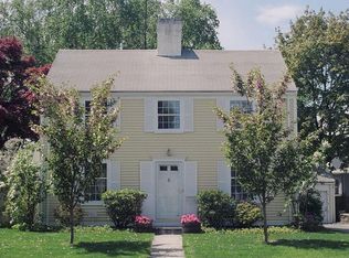 1585 Norman St, Bridgeport, CT 06604