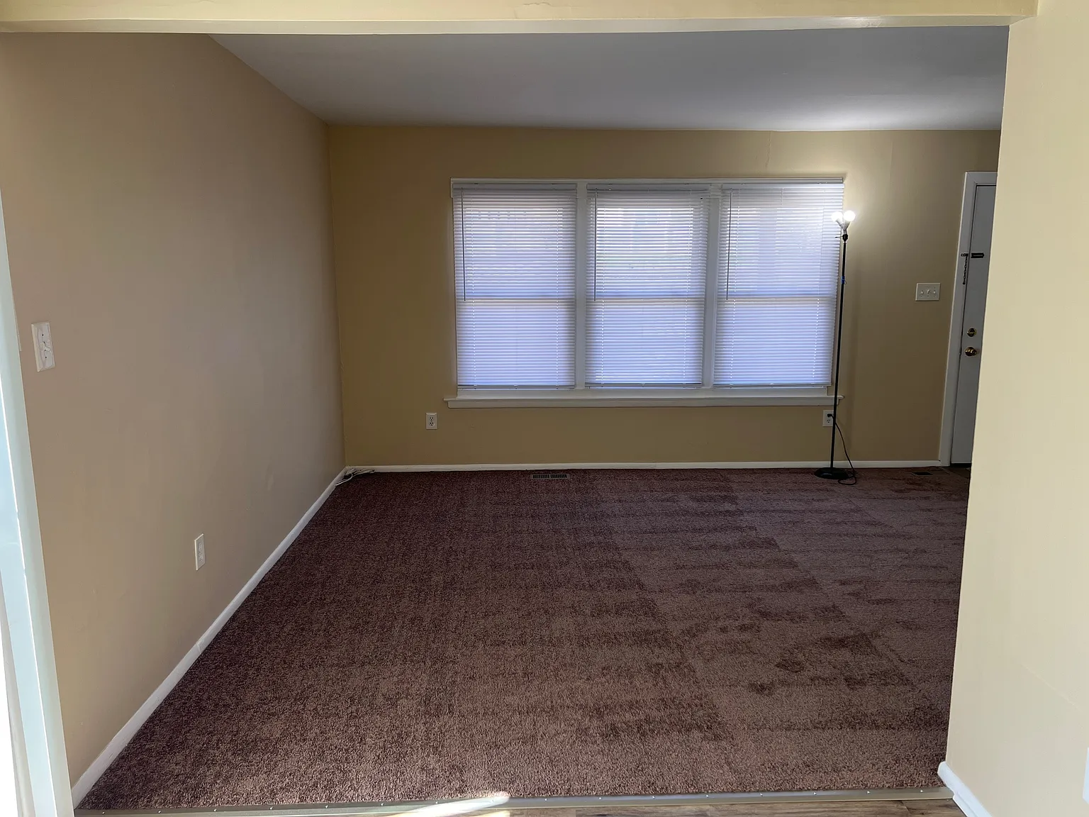 3 bed, 1122 sqft, $1,950 — Photo 4