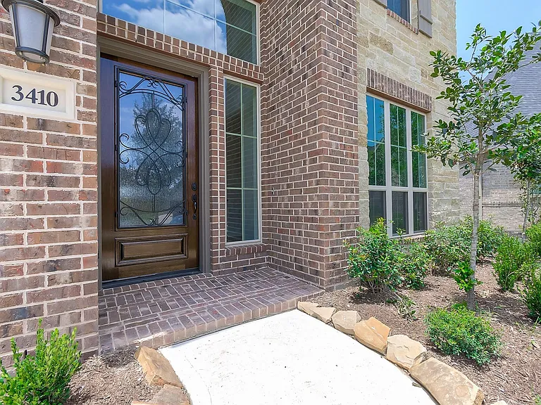 3410 Willow Crescent Ct — Photo 6
