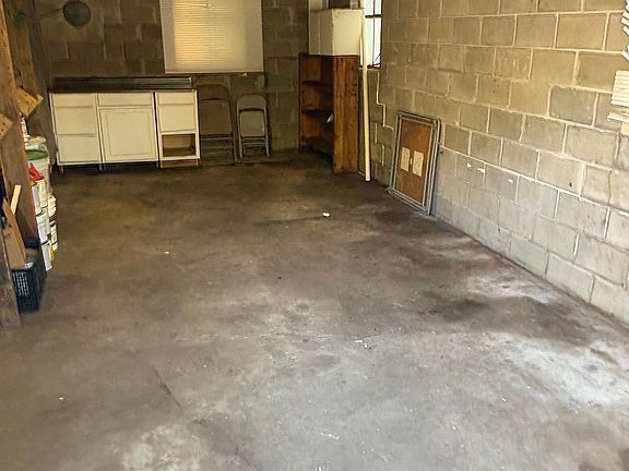 4th image of 433 Woodland Ave