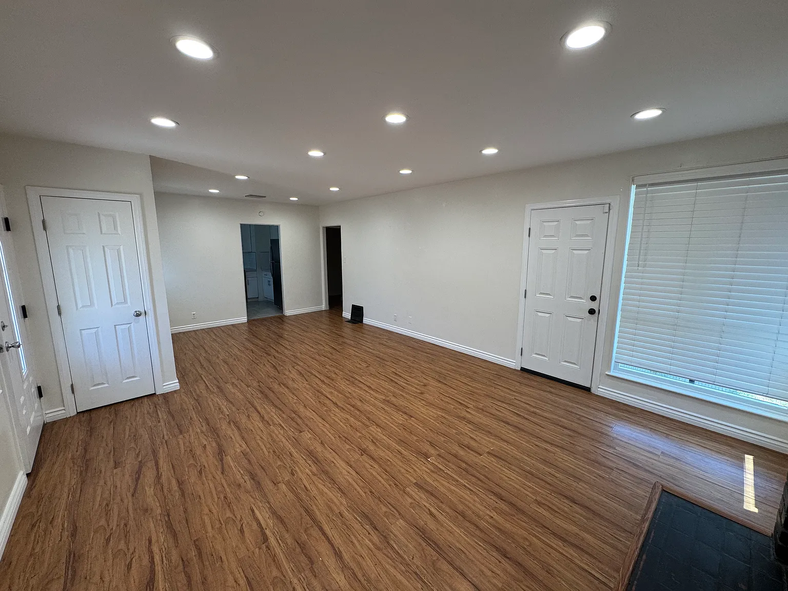 6302 Denny Ave — Photo 2
