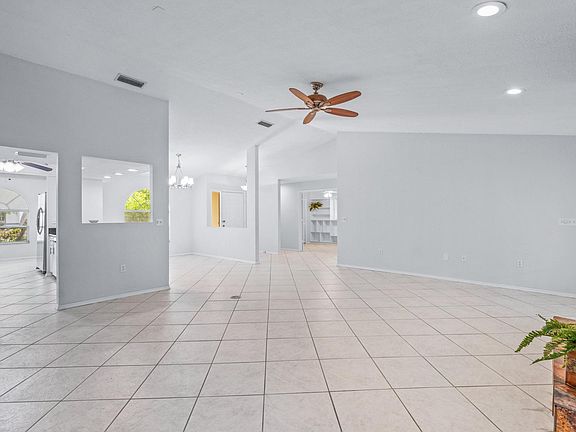 3rd image of 2278 Black Oak Ct