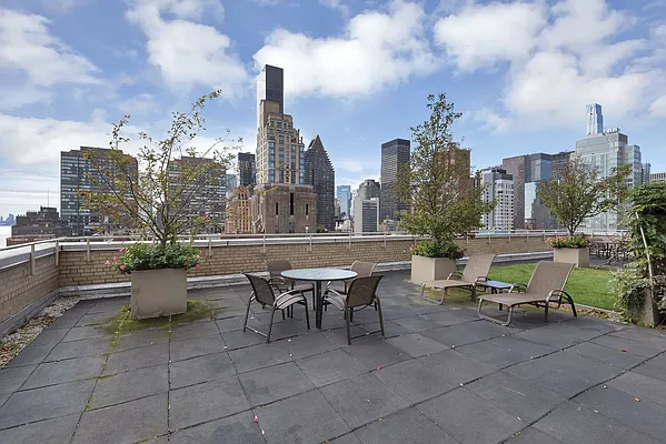 Sold by Corcoran | media 10