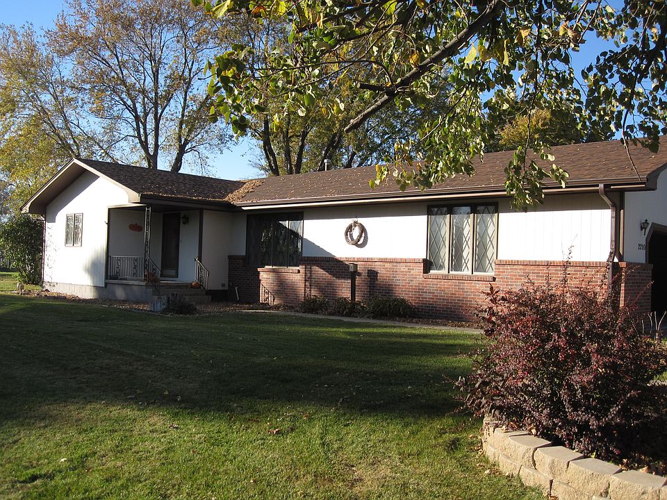 1st image of 2210 Gateway Ave