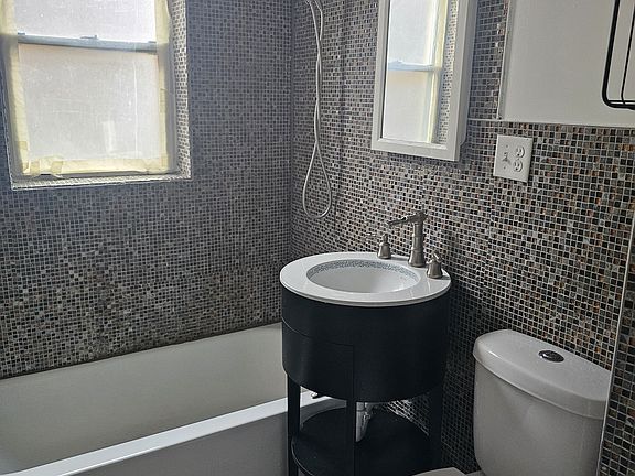 4th image of 5416 S Latrobe Ave #1R