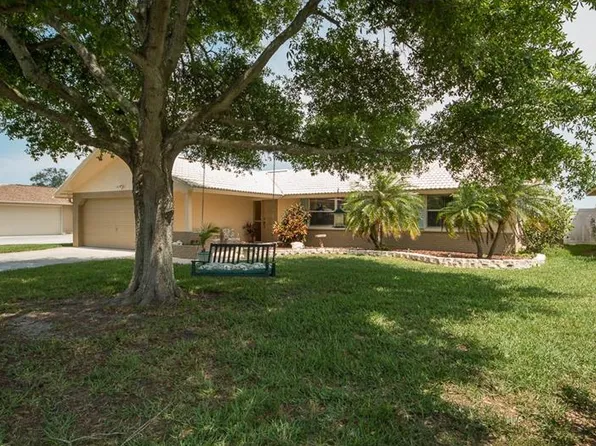 4001 Topsail Trl, New Port Richey, FL 34652