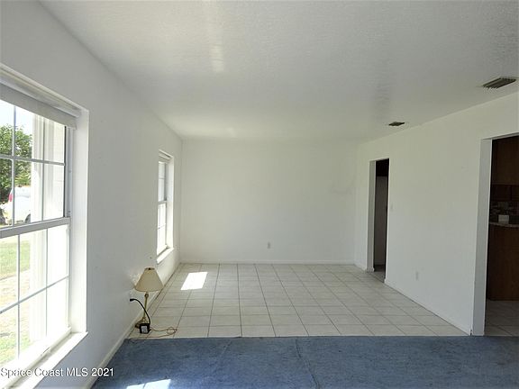 4th image of 926 Golden Beach Blvd