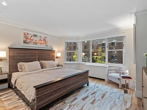 5th image of 114 E 72nd St #45B