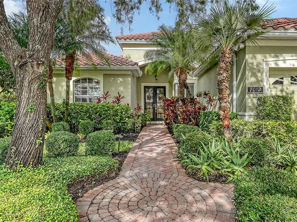 7012 Treymore Ct, Sarasota, FL 34243