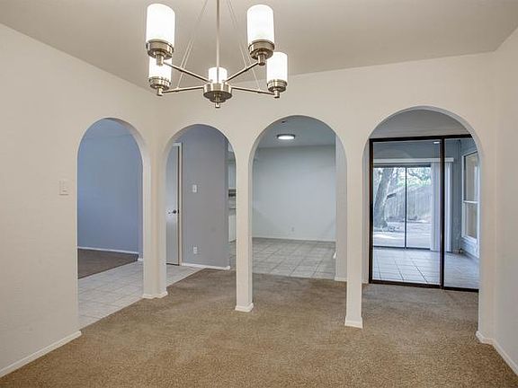 4th image of 9805 Lonsdale Dr