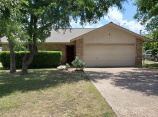 2210 N Celia Dr, Cedar Park, TX 78613