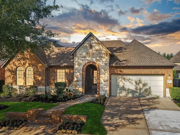 11911 Moonlit Falls Dr, Cypress, TX 77433