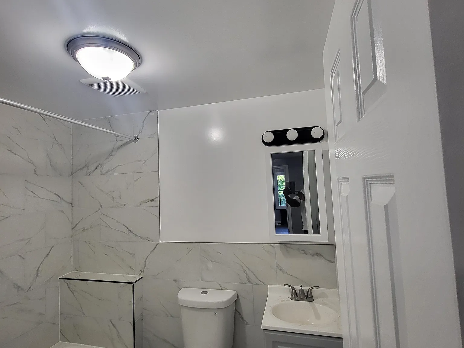 2 bed, 760 sqft, $2,800 — Photo 4
